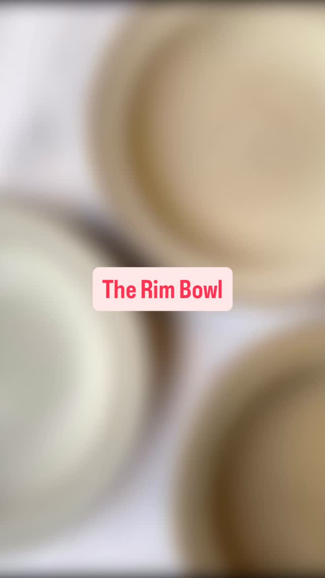 A behind the scenes of the rim bowl in the making. Served in a restaurant near you.
#sofiaceramics #handmade #dinnerware #london #pottery
