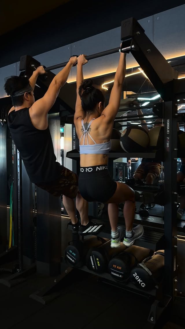 Double the pull, double the fun!
Training is better with support. Bring a buddy, join the workout at @fiitboxx
#workoutbuddy #fiitboxx #joochiat