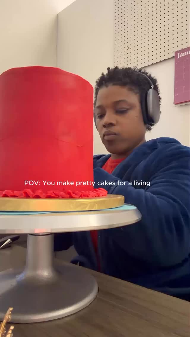 Hi, I’m Jazi, and I turn your sweetest ideas into custom cakes for any occasion.
From bespoke cakes to dessert treats and full dessert tables, I’ve got your celebration covered.
If you’re around Tallahassee and need something sweet, I’m always here to make your moments extra special. 💕
📩 DM me or visit my website so we can start creating your dream cake.
-
-
-
#homebaker #bakermom #tallahasseecake #tallahasseebaker #tallahasseeevents #tallahasseeparty #jazikreations