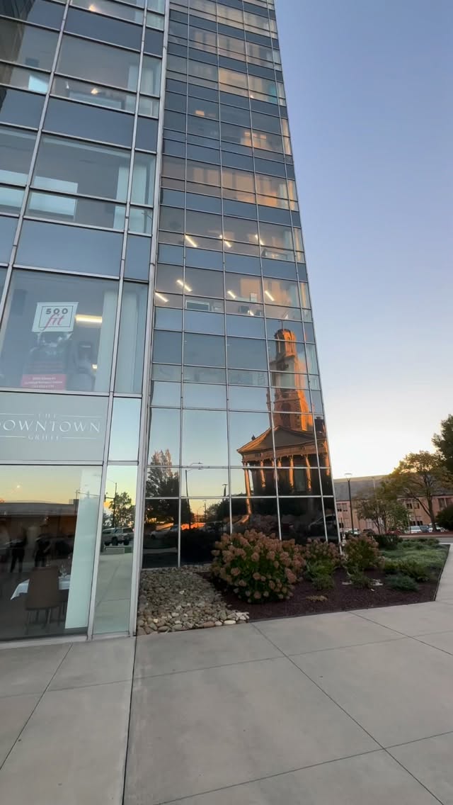 New year, new reasons to stop by ✨
Here’s what’s happening at 500 W 5th this January:
🎶 Evening in the Atrium
💡 Winston Starts IDEA Grant Info Session
🤝 Flywheel’s Free Community Day
Want to stay in the loop? Subscribe to our newsletter by clicking the link in our bio and scrolling to the bottom of our website. Visit the Flywheel and Winston Starts websites for more info on their events.