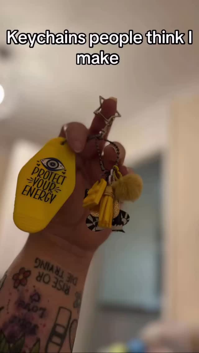 When I say my keychains are cool I mean it 😎
#keychain #alternative #smallbusiness #discoverunder10k #discoverunder5k