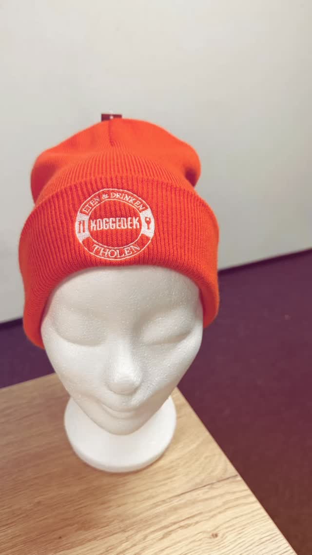 Code oranje actie bij In Beeld Reclame 🧡
🔸Mutsen in alle kleuren voor €5 per stuk
🔸Ex bedrukking en ex borduring
🔸Bestellen kan t/m 16 januari
Welke kleur kies jij?
Blanco of met jouw logo?
App ons op +31 6 52 73 64 29 of stuur een DM en we regelen het voor je.
#inbeeldreclame #mutsen #borduren #bedrukken #bedrijfskleding