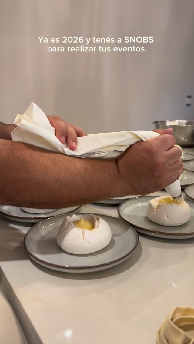 Este 2026, convertí tus eventos en experiencias memorables.
📩 Eventos corporativos y privados con SNOBS.