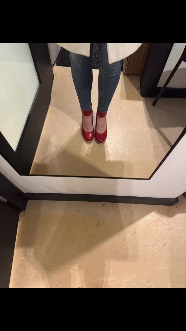 Red shoes old floor; red shoes no floor; red shoes NEW FLOOR 😍👠✨
#mackienaturals #spa&salon #black&whitetiles #centryoldhouse #newfloors