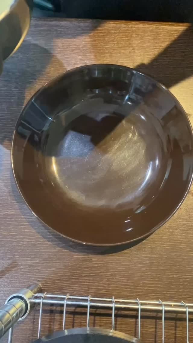 Your bestie this winter season? Arroz Caldo 🥣
Warm, comforting, and always there when you need it. 🤝
Contact us:
📞 022 733 0614
💬 Facebook: Tita Dimps
📩 Instagram: @titadimps