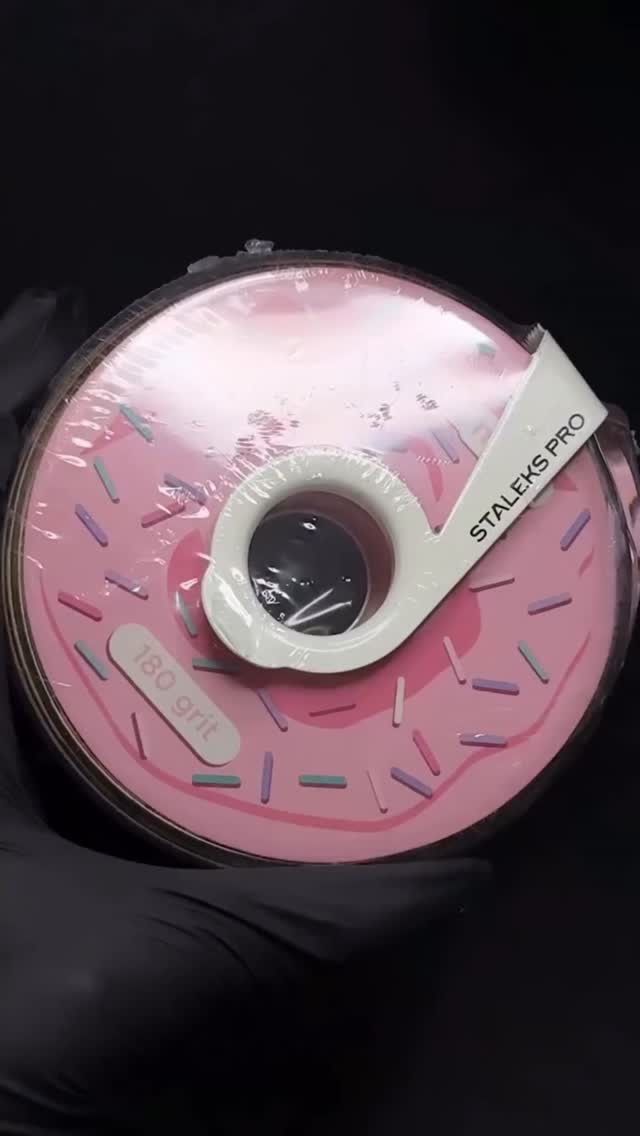 Staleks Expert 20 Metal Base
Paired with disposable donut files for precision prep.
• Compatible with donut files
• Grit options: 100 / 150 / 180
• Hygienic, replaceable system
• Designed for controlled, even pressure
A smart essential for professional nail techs who value clean prep and consistency.
👉 Shop the system at Nailglow Supplies
#nailglowsupplies