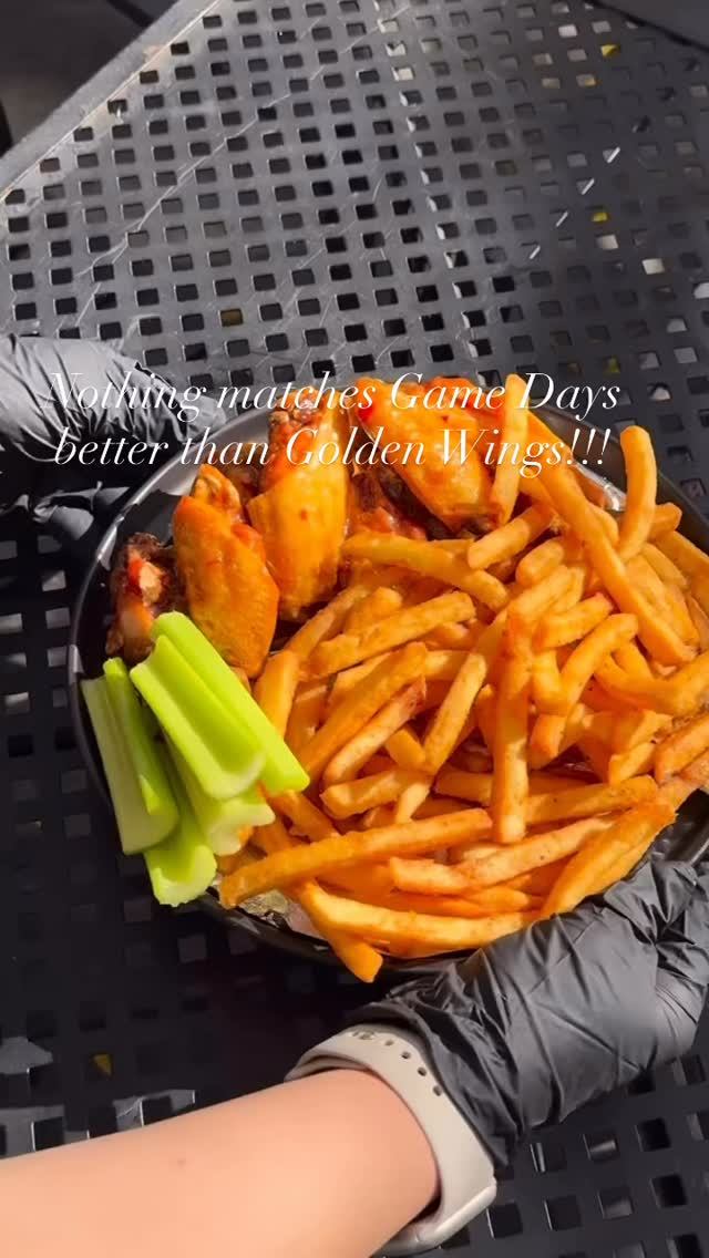 Nothing hits on game days like Golden wings guys! We are here😋✨
#gameday #unitedstates #providence #providencecollege