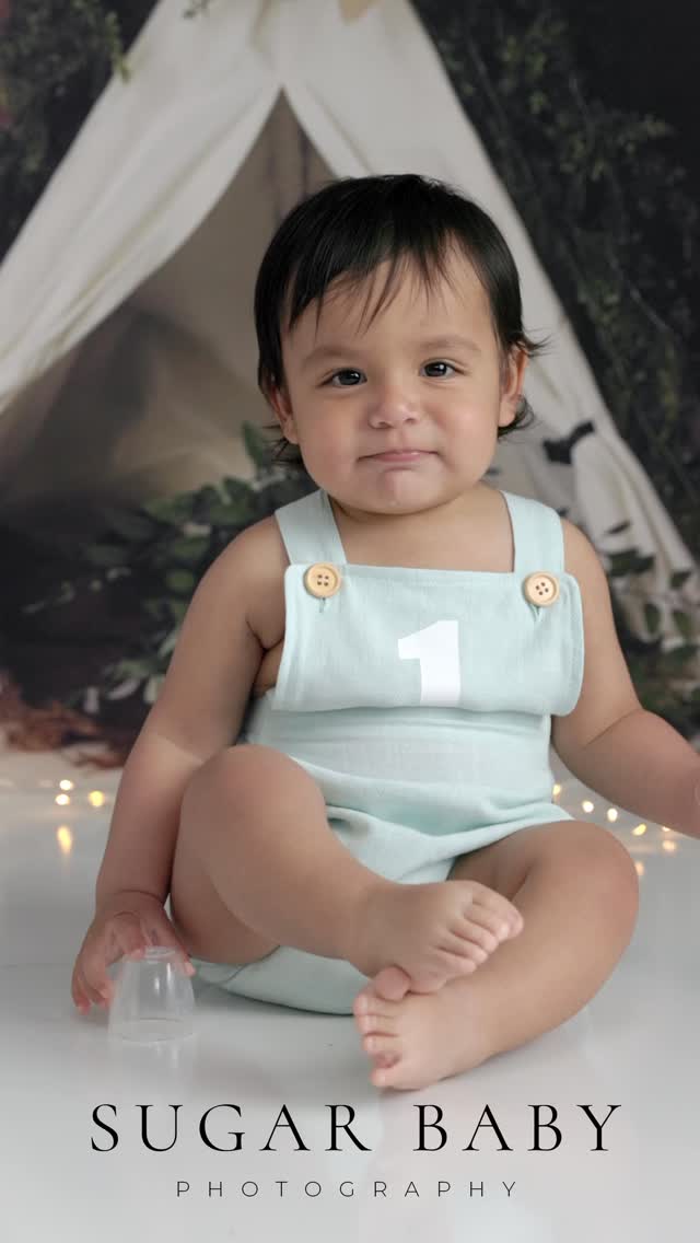 1 Year Milestone - Smash Cake Photo Session
#1yearstudiophoto #1yearmilestone #familystudioPhotography #NewbornBaby #familyStudio #1yearPhotoStudio #Sugarbaby #SugarbabyStudio #SugarbabyPhotography #SJPhoto