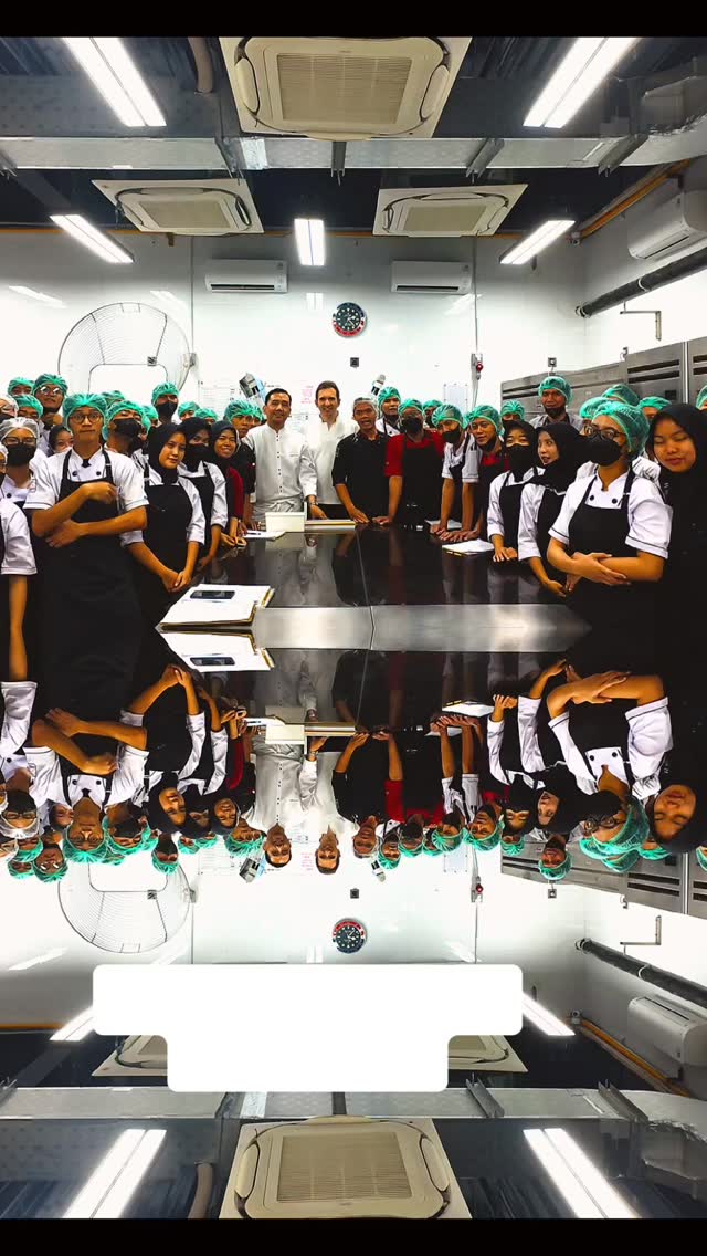 Welcome to @donbakeshop !!!
Thank you very much @donymuhadi for the very nice welcoming !!!
First time in Indonesia and extremely amazed and impressed by the quality of the products!
Terima Kasih