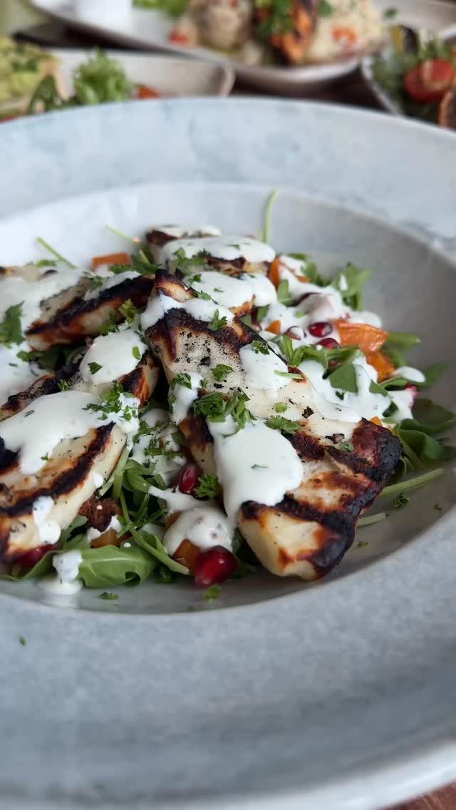 Yes - it is the weather for cosy, comfort food but after the Christmas feast we definitely feel like we need a salad in our lives🥗😂🤭 anyone else agree?