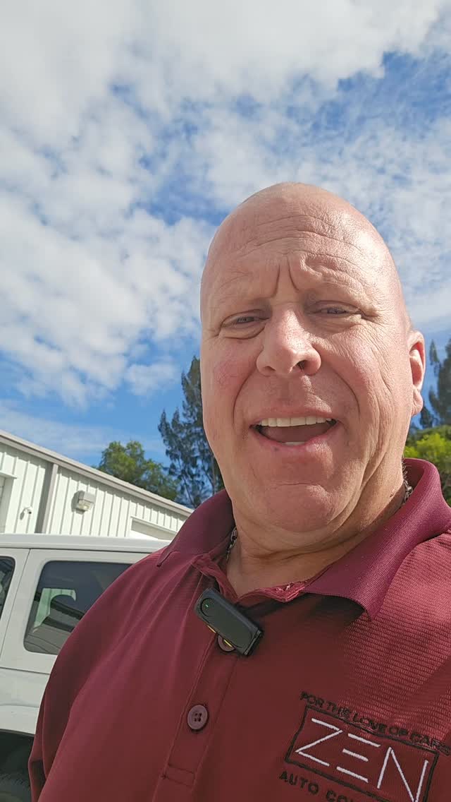 WHITE ROAD GLIDE##zenautoconcepts #zen #detailing #florida #paintcorrection