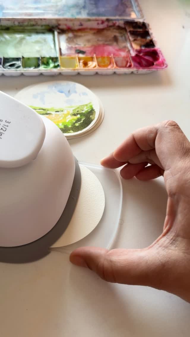 A soothing watercolor landscape - part of my new year art resolution is to explore more landscapes. Even though I have clicked so many references during my walks , I never quite got to painting them. Flowers will always be my first love but painting these loose landscapes is so much fun! I decided to stick to a smaller canvas to make sure I continue the practice :) Hope you like this! Wishing you a cozy and creative day ahead ❤️
.
.
.
.
#watercolorpainting #watercolorlandscape #winterphoto #snowdayfun #minipaintings