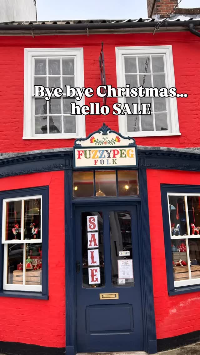 Have finally deChristmassyfied the shop and created some tempting bargain areas.
SALE stuff is up to 50% off on selected things
including Christmas leftovers.
I also have some new bits and bobs to bring a smile and banish the January blues . New windows too but as usual you can’t see them properly in these pics due to the darned reflection. If you could see my reflection you’d see me mouthing something much naughtier than “snow”…
#bungay #shopsmall #januarysale #byebyechristmas