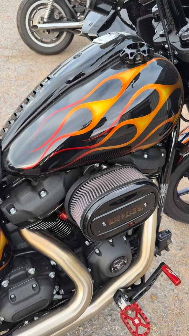 Check out our new gloves that just dropped! 4 way stretch, breathable, very comfortable fit and feel, touch screen thumb and index fingers, sewn in magnet to stick to steel surfaces. The black DMR eagle gloves have perforated leather palms. All other styles have solid leather palms. We gets tons of compliments from customers who have tried our gloves and say they are second to none! Head over and get your pair today!! Sizes Small through 4XL available but quantities are limited especially in the larger sizes. 🏁🏁🏁