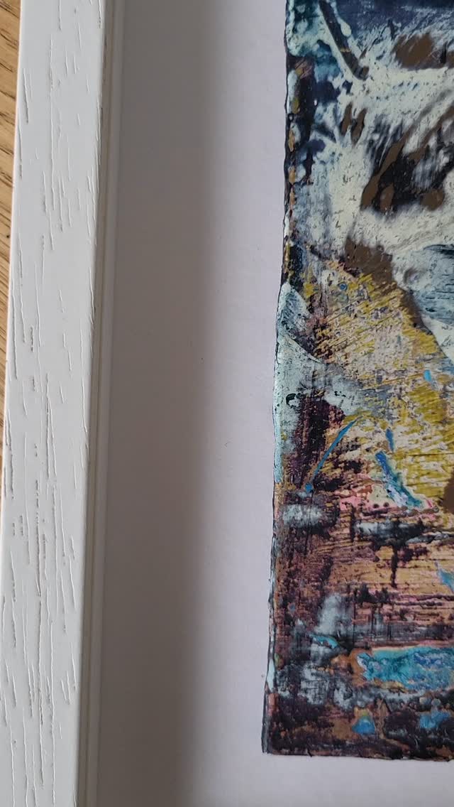This little painting is ready to hang in your home! Priced under £200 visit www.emmakinlough.com for more info!
#nihomesandinteriors #walldecor #belfast #texturedart #homesni