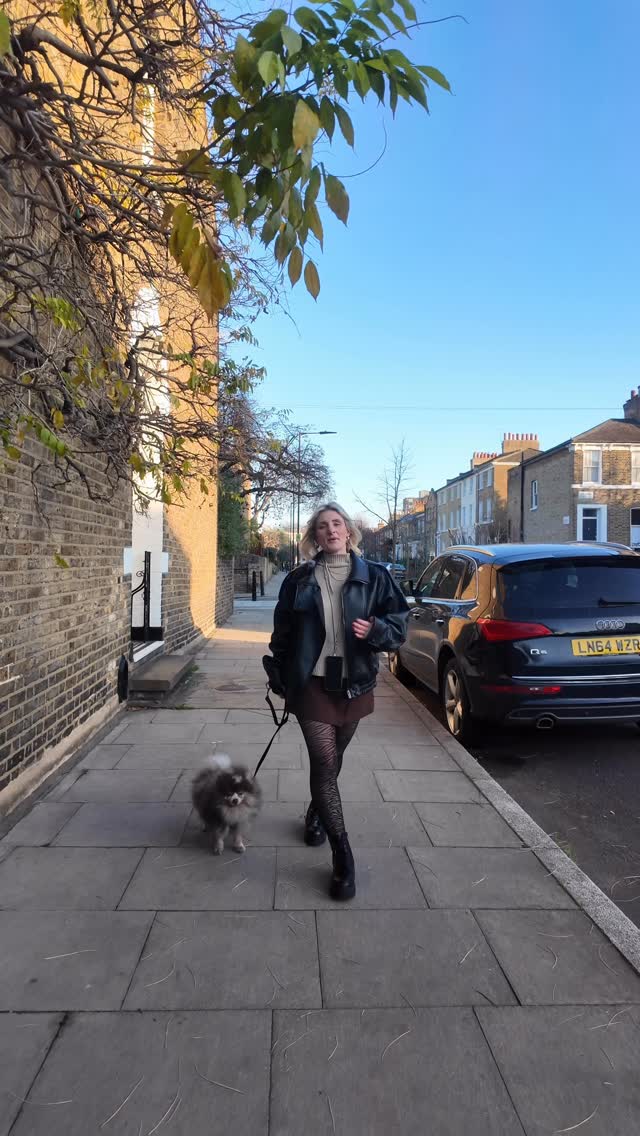 Moving in January 2026 renting or buying?
If you value your time and want the process handled properly let me be your helping hand.
From search to keys I’ll guide you through it.
📩 Send me a DM now I’ve got properties and I’m ready to help you kickstart 2026 the right way.
#AHandWithProperty
#LondonProperty
#MoveInJanuary
#NewYearNewHome
#PropertyFinder