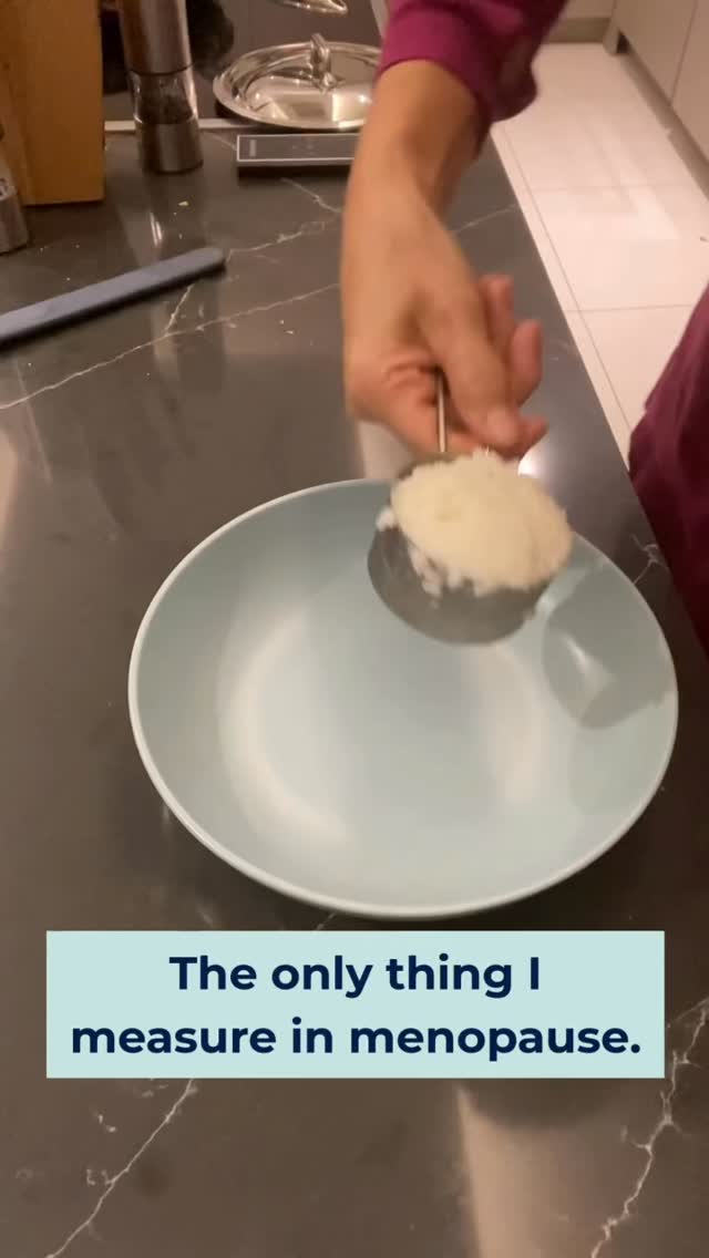 Why I use a measuring cup for my rice (but nothing else). 🍚
“Intuitive eating” is great, but let’s be real: my intuition usually thinks a “serving” of pasta is the size of my head!
In perimenopause, our insulin sensitivity drops. That means our bodies have a harder time processing large amounts of carbohydrates at once. We don’t need to ban carbs (we need the energy!), but we do need to calibrate them.
This is my simple “menopause plate” hack:
1. Measure the carbs: I use a half cup scoop. It keeps me honest and prevents the blood sugar spike.
2. Freestyle the rest: I don’t weigh my protein or veggies. I just aim for a palm-sized portion of protein and fill the rest of the plate with colour.
It’s a 5 second check that keeps me on track.
Do you eyeball your portions, or do you use tools?
#menopause #proteinpixie #proteingoals #menopauseweightloss #menopausefitness