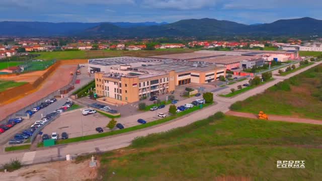 𝐒𝐏𝐎𝐑𝐓 𝐄 𝐅𝐎𝐑𝐌𝐀
Un centro professionale dedicato al movimento alla salute e alla performance. Dal 1991 offriamo allenamenti guidati da istruttori qualificati, con metodo, qualità e risultati reali.
#sporteforma