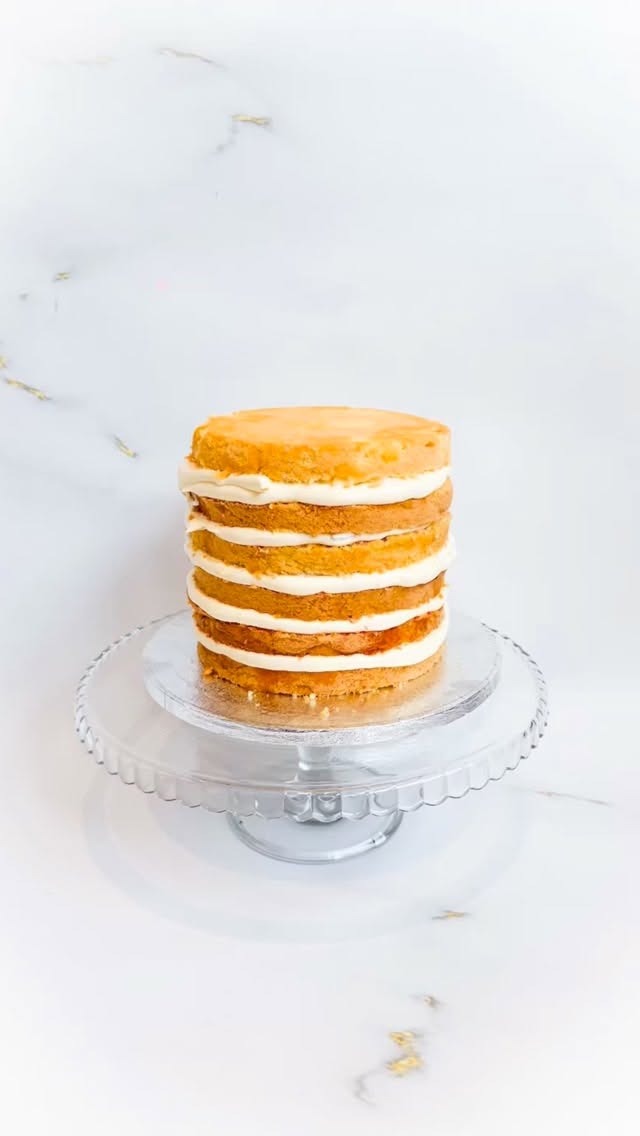 🔊Sound on🔊
De hit die elk kind momenteel zingt!
.
Het kon niet lang duren voordat ik daar een taart voor mocht maken!
.
#glutenvrijetaart #birthdaycake #cakemehappyglutenfree #cakemehappy #glutenvrij #lovetobakeyouhappy #glutenfree #hendrikidoambacht #glutenvrijhendrikidoambacht #vrijvangluten #glutenvrijetips #deglutenvrijebakker