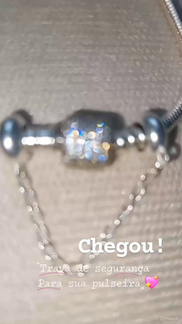 Comece o ano escrevendo sua história… uma berloque de cada vez. ✨
Sua pulseira, suas conquistas, seus sonhos.
Escolha seus berloques e monte a sua agora! 🎀✨️
#prata925 #pulseiraberloquesprata #presenteperfeito