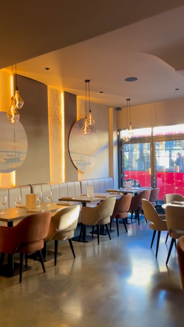 Before the noise. Before the crowd. Just calm and cappuccino. #maldon #essexfoodies #salt #restaurant #essex