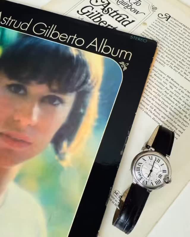 elegância fácil = easy elegance
Watch: Cartier Ballon Bleu WSBBO028
#CartierBallonBleu
#CartierWatch
#BallonBleu
#CartierStyle
#TimeSublime