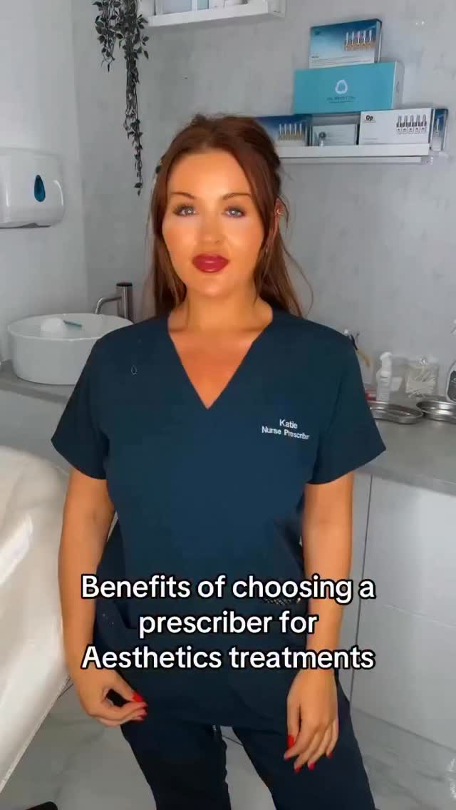 The benefits of choosing a prescriber for your aesthetic treatments… 🤍
Now it’s time to book your appointment with our trusty practitioner!