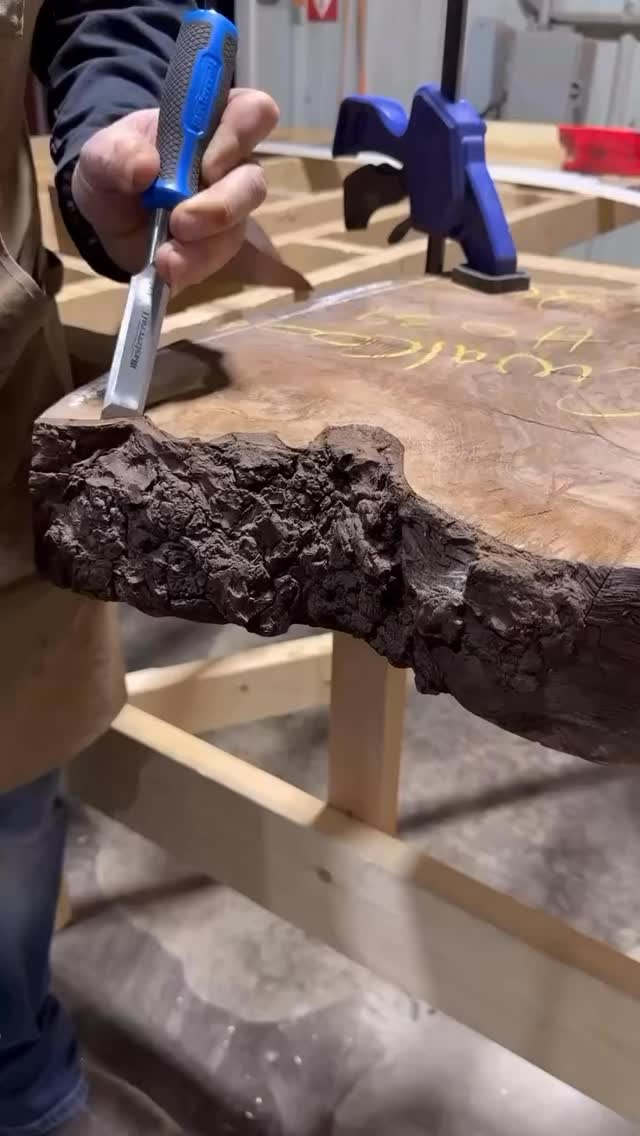 A little time lapse showing how live edge timber is debarked and made ready for pouring resin in the mould.
#bespokefurniture #sheffield #oakfurniture #carpentry #oaktable
