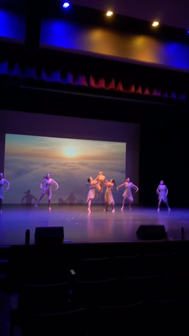 Dress rehearsal success!! ✅
Here’s a sneak peek of our upcoming dance recital. #cads2026winterperformance
#creativeartsdancer #cadsfamily #showtime #dance