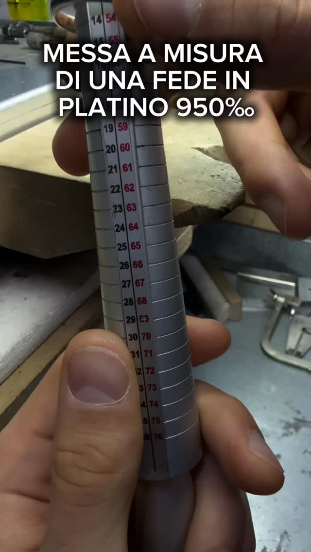 🔧 Da misura 26 a 29: precisione su platino 💍
In questo Reel vedi il lavoro in laboratorio: messa a misura di una fede, per garantire la stessa bellezza, vestibilità e qualità di sempre.
📍 Lavorazione eseguita nel nostro laboratorio interno
📩 Per info o preventivi scrivici in DM
#gioielleriaartigianale #orafiitaliani #lavorazioneplatino #fedeinplatino #riparazionegioielli
