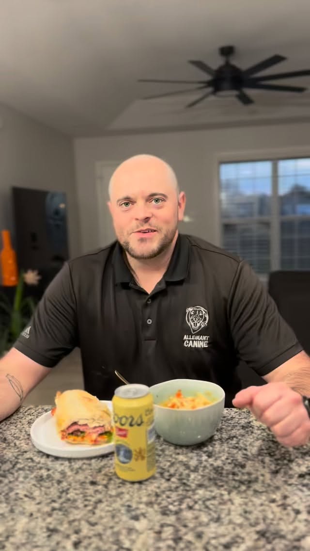 My beautiful 🤩 princess 👑queen 🌹 made me the most amazing “snack” tonight. I am so grateful for her insanely good judgment and sense of taste and style.
@traderjoes you knocked it out of the park with this Italian Bomba Hot Pepper Sauce 🌶️ ! @coorsbanquet pairs really nicely!
#snack #girlfriend #dogtrainer