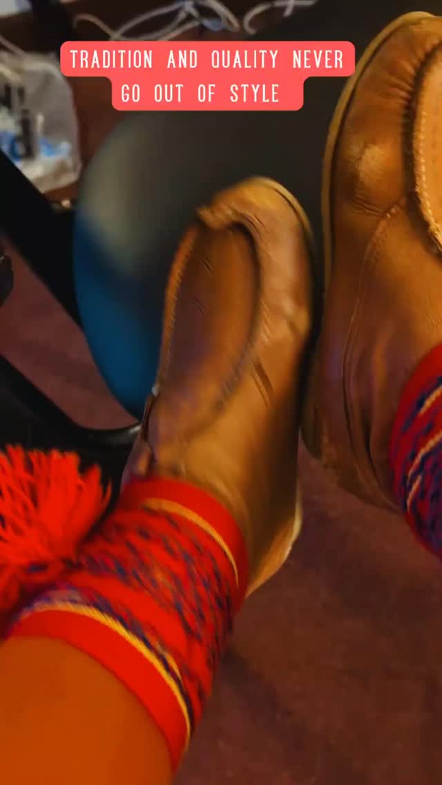My #sustainable Sámi shoes are 20 years old - still going strong!🌱
These Sami shoes have traveled with me through countless journeys, performances, and seasons—and still will for many years to come🌱✨
#sápmi #sámipeople #samifashion