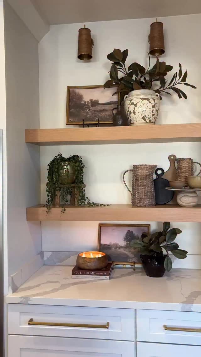 New year, new vibes!✨ We gave these kitchen shelves a little refresh, starting with plenty of greenery to keep things feeling fresh and lively. 🌿
Then we added texture and dimension with different materials, patterns, and a few small pieces of artwork.
The result? A cozy, moody, high-end look that we’re loving. 🖤
✨Have you refreshed YOUR home this year?!✨
Here’s to starting 2026 off right 🤍 Stop by today to find adorable items to refresh YOUR home!