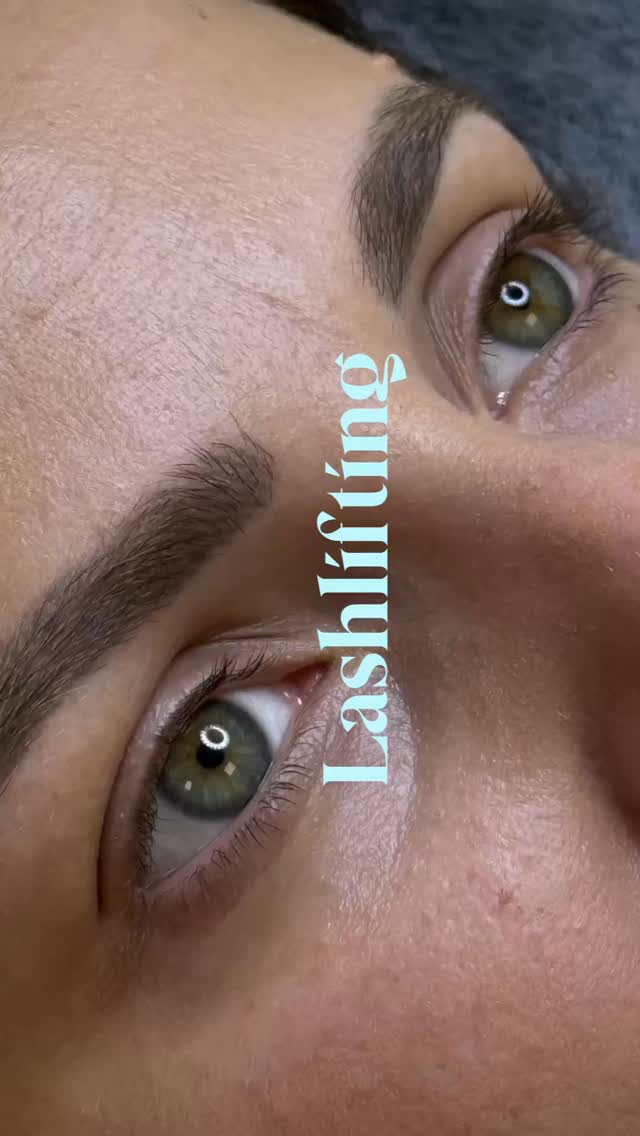 Lash Lift hier, Brow Lift da ✨
Kleine Details, großer Unterschied💜
.
.
#nürnberg
#nürnbergbeauty
#beautynürnberg
#frankenbeauty
#kosmetikstudio