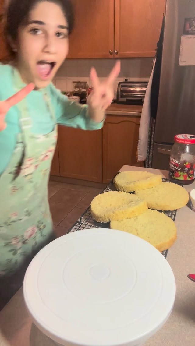 First Birthday Cake of 2026!!! 💗
Do you like my jellycat cake? 😆
#bakingwithneekta #birthdaycake #teenentrepreneur #fyp #jellycat