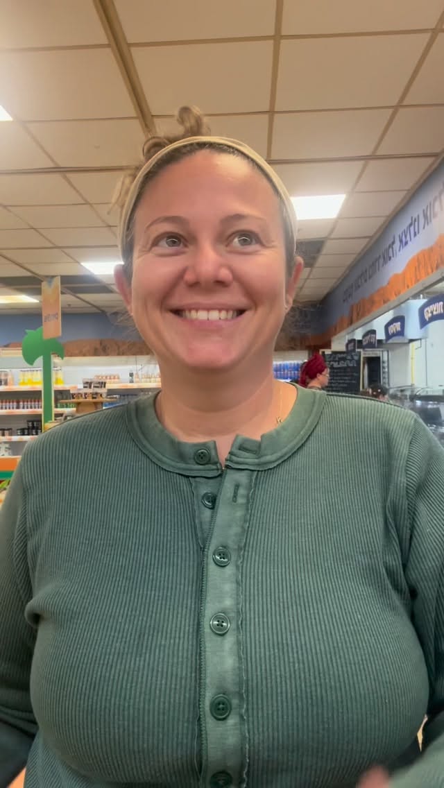 Talk about going with the flow !!
On our way down to Eilat a couple of weeks ago I had the idea to contact the people at @yotvata__ : “I’ll be there in an hour want to make a video together?”
And to my complete shock they were like yalla let’s do it!!
Now obviously I didn’t have my equipment, a concept, or any clue what would happen but you know… I figured it would come to me 😂
The sweetest people from the marketing team met my family as we arrived and were so cool! They showed us around, fed the hungry kids, and let me play with their gorgeous new drink the Morgana!
Yotvata visitor center is less than 30 min away from Eilat and the perfect pit stop on your way down or back home! Lots of food options, car charger (super helpful for that last leg), bathrooms, mincha minyan, and just really good vibes!
It’s always a must stop for us!
So?? How did I do for a Stop Motion on the fly???
Ps- they also have a chocolate milk fountain🚰 which I completely forgot to film 🤦🏻♀️