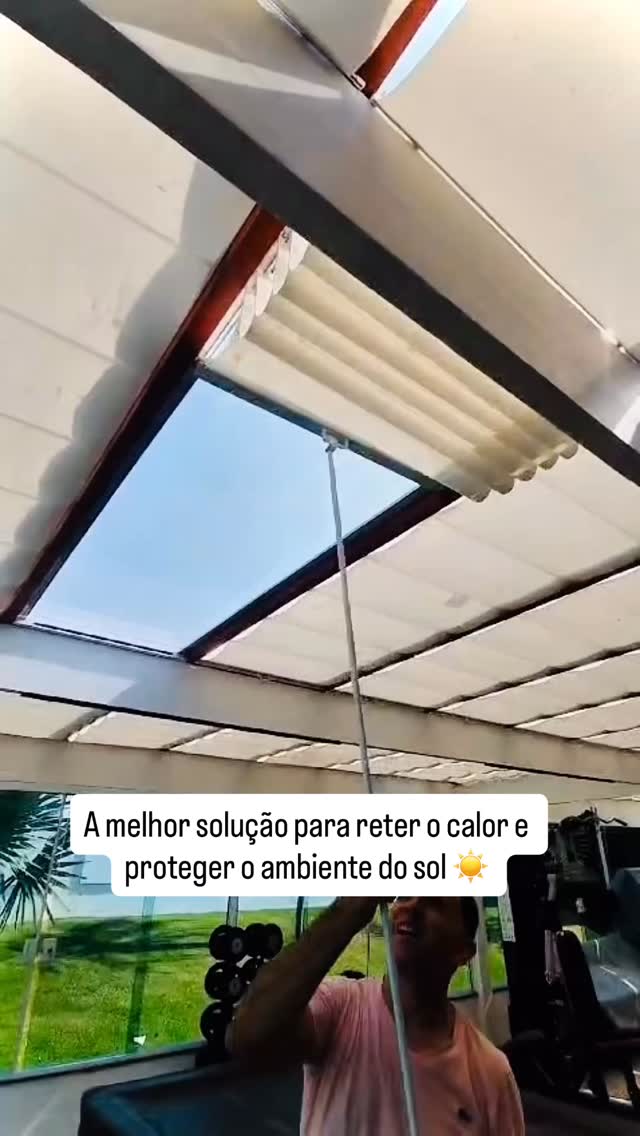 ☀️ Proteção solar com estilo e praticidade
A persiana romana de teto é a solução ideal para controlar a entrada de luz e reduzir o calor, sem abrir mão do design.
Com sistema manual e bastão de acionamento, ela garante praticidade no uso diário, além de um visual sofisticado que valoriza qualquer ambiente.
Perfeita para áreas com vidro, pergolados, coberturas e espaços que pedem conforto térmico e elegância.
🔸 Controle de luz
🔸 Proteção solar
🔸 Design sob medida
🔸 Funcionalidade e sofisticação
Transforme seu ambiente com mais conforto e beleza ✨
#PersianaRomana #PersianaDeTeto #ProteçãoSolar #ConfortoTérmico
