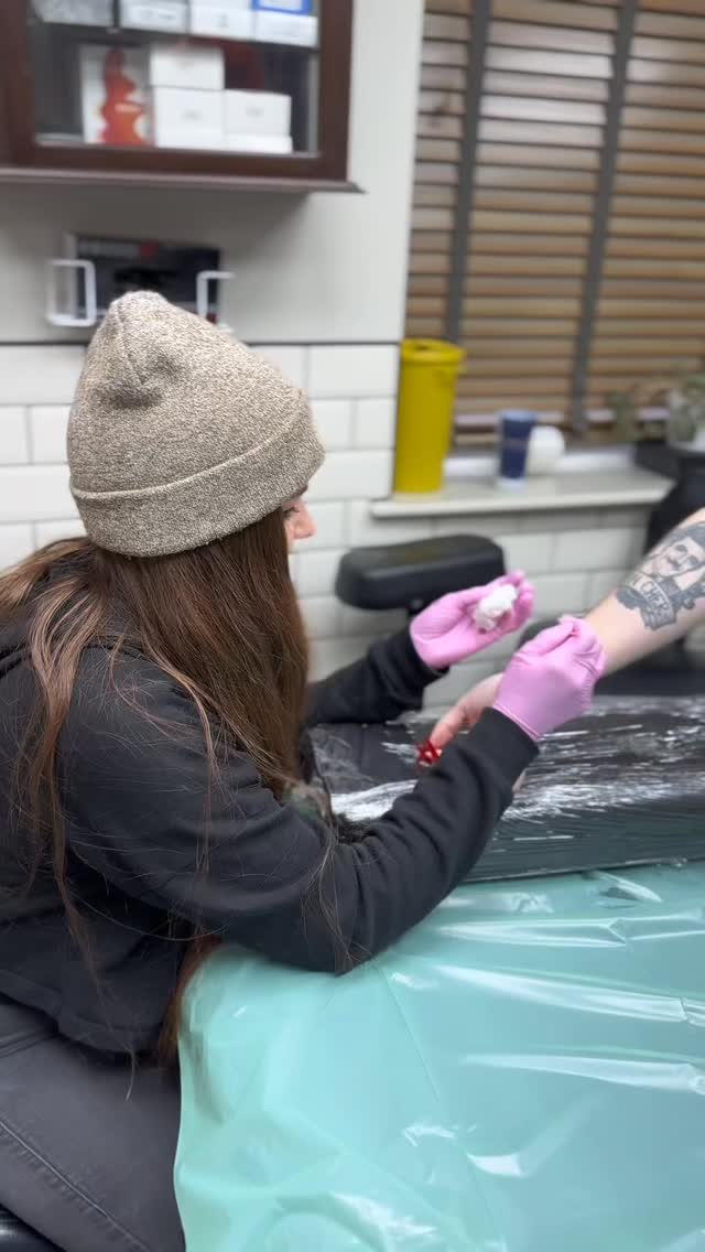 Cute girlies get freckles with @titchyppmu
Be a cute girly like @coshtattoos and dm Titch or alternatively fill out an enquiry form on Trues website 😘✌️
#freckles #freckletattoo #permanetmakeup #permanentmakeupartist #tattoostudio