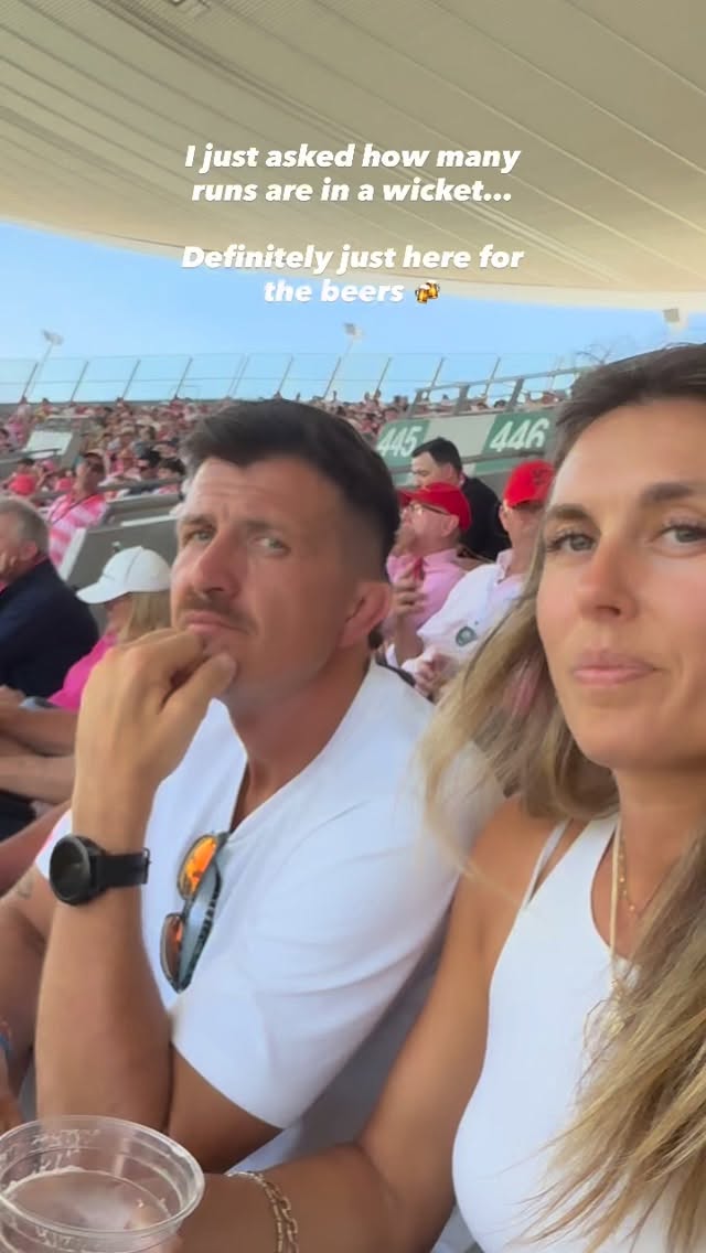 I still don’t understand how this game works 😅😂
But the drinking is great fun 👌🍻
#cricket #theashes #australia #beers