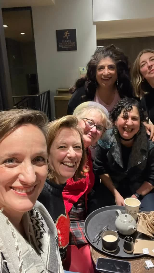 Every year comedians have a Christmas party and we do it in Jan cos we were working at YOUR Christmas party in Dec. Honestly it’s a weird event. Not nearly as hilarious as you might think. But there are always faces you’re happy to see. Pics by @sajeelakershi @stevebestpics and me. With @julesymeyers @jenjencollier @mitch_benn @robjhitch777 @charmianhughescomic @breakupmonologues @jo_romero__ @erichsmcelroy @stellagraham @naomi.paxton organised by @susanmurraycomedianuk