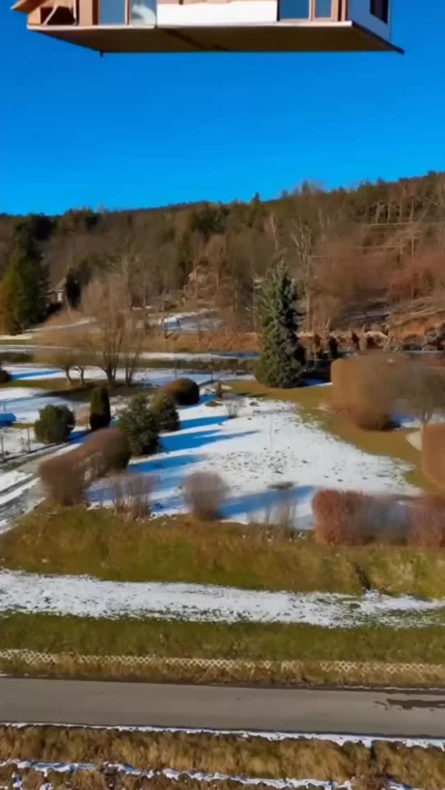 🎈🏡 Ten dom właśnie „wylądował” w Stróży (powiat myślenicki)
Nowoczesny dom jednorodzinny na widokowej działce z panoramą gór i lasów ⛰️🌲
Cisza, prywatność i komfort w jednym miejscu.
✔️ stan pod klucz
✔️ wykończona łazienka
✔️ gotowe podłogi, ściany i instalacje
✔️ bez konieczności dodatkowych prac
Brakuje już tylko mebli i rodziny, która tu zamieszka ❤️
🔔 Szczegóły oferty już wkrótce
👉 Obserwuj nas, żeby nie przegapić
_____________
📍Mszana Dolna, ul. Starowiejska 4C
☎️ tel. 798 370 312
📩 anna@apexkoncept.pl
📲 apexkoncept.pl
#nieruchomości #domnasprzedaż
#domjednorodzinny #nowoczesnydom #podklucz#nowydom #Stróża #powiatmyślenicki #Myślenice #Małopolska #domwgórach #widokowadziałka