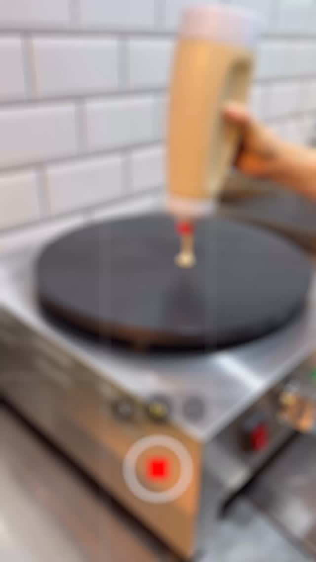 Warning: watching this may cause cravings 😮💨🥞
NEW crepes just dropped at Pot8o 💥
Dine in or order online — you’re gonna love these 👀🤎#pot8o #jacketpotato #londonfoodie #crepe #londonstreetfood