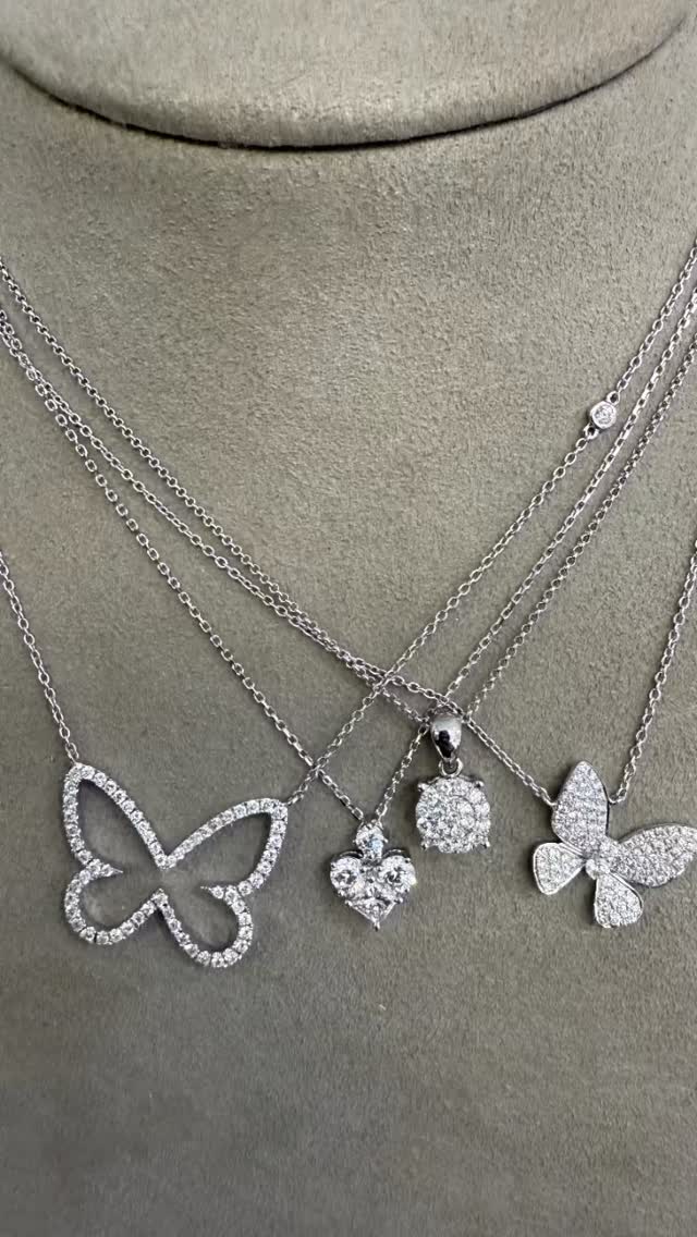 🦋 A whisper of sparkle — our Minimalist Butterfly Diamond Necklace in 18K gold.
💎 Brilliant cut diamonds catch the light daily.
✨ Effortless chic meets timeless design
🌟🌟DOUBLE-TAP IF YOU LOVE BUTTERFLIES!!!
Contact Alper Jewelry for more information.
#LuxuryJewelry #ButterflyPendant #jewelrylover #valentinesgift #miamibeach