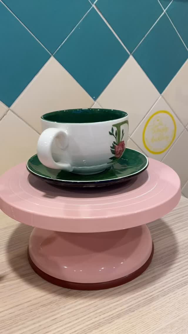 🌹 but…how?! 🌹 yes, this is actually handpainted!