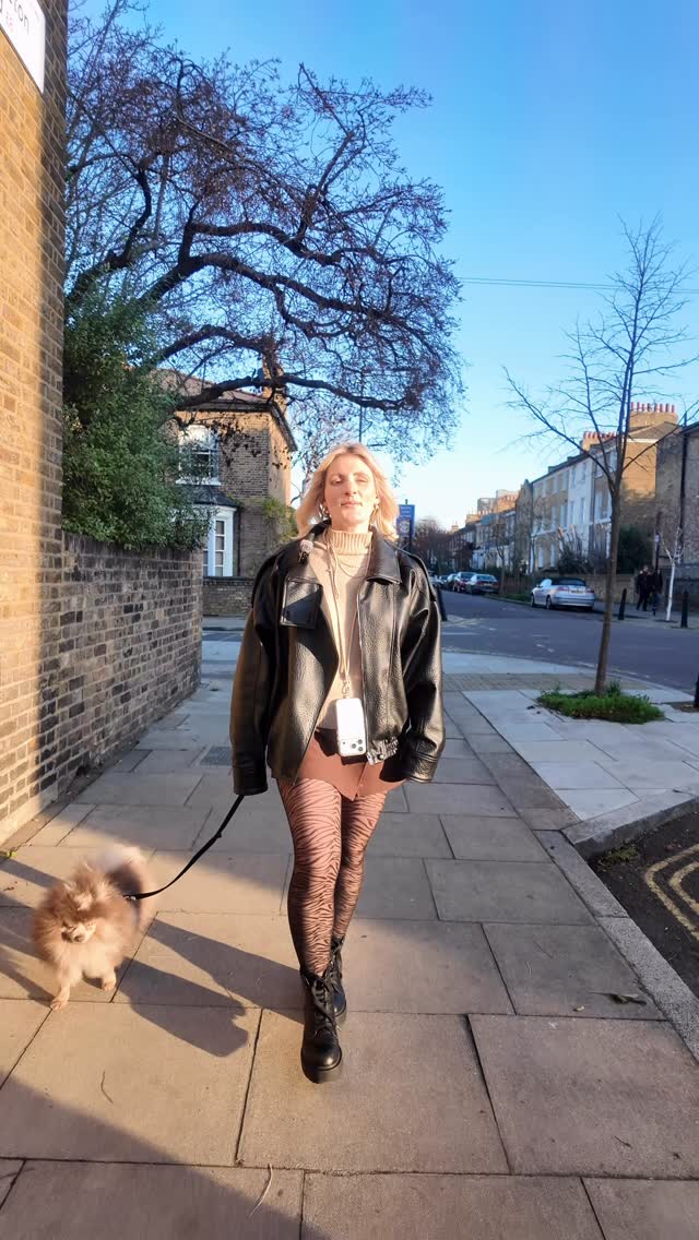 Planning a 2026 move renting or buying?
If time matters to you, let me be your helping hand from search to keys.
📩 DM me now to get started.
#AHandWithProperty #LondonProperty #NewYearNewHome #PropertyFinder #HomeSearch