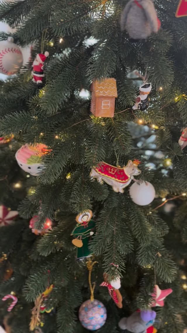 …ou UNE grandE grecQUE? 😉
✨ Merci @oniriqmagazine, un dernier petit cadeau de Noël ονειρικό!