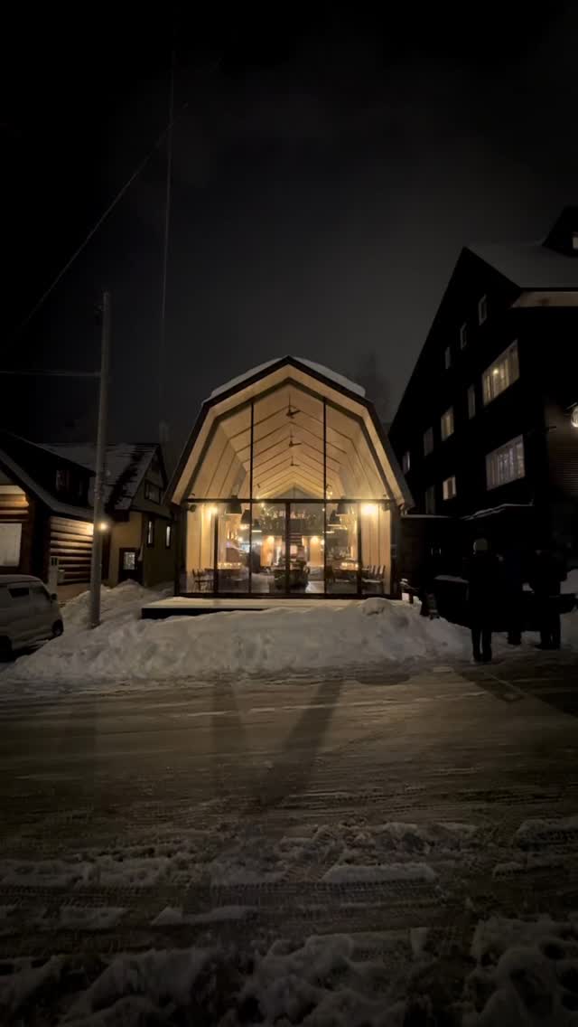 Opened in 2010,
The Barn is one of the places that helped shape Nisekoâs food scene.
Inspired by traditional Hokkaido barns,
the building was designed to withstand harsh winters, then opened up with glass to welcome light and snow inside.
Inside, another meeting happens:
French bistro cuisine crafted with local Japanese ingredients, seasonal, simple, and comforting.
Snow and cold outside.
Wood, wine, and warmth inside.
The Barn, Niseko âïžð·
#TheBarn #TheBarnNiseko #Niseko #NisekoEats #Restaurantlife