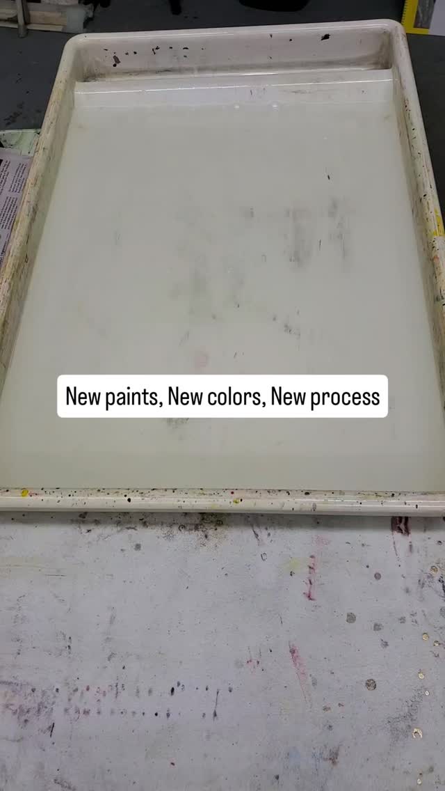 Just like the captions say-new year, new colors, and new process!
Stay tuned for bright colored full size scarves!#majikalmarblingreveal #floatingpaint #radartist #majikstudios207