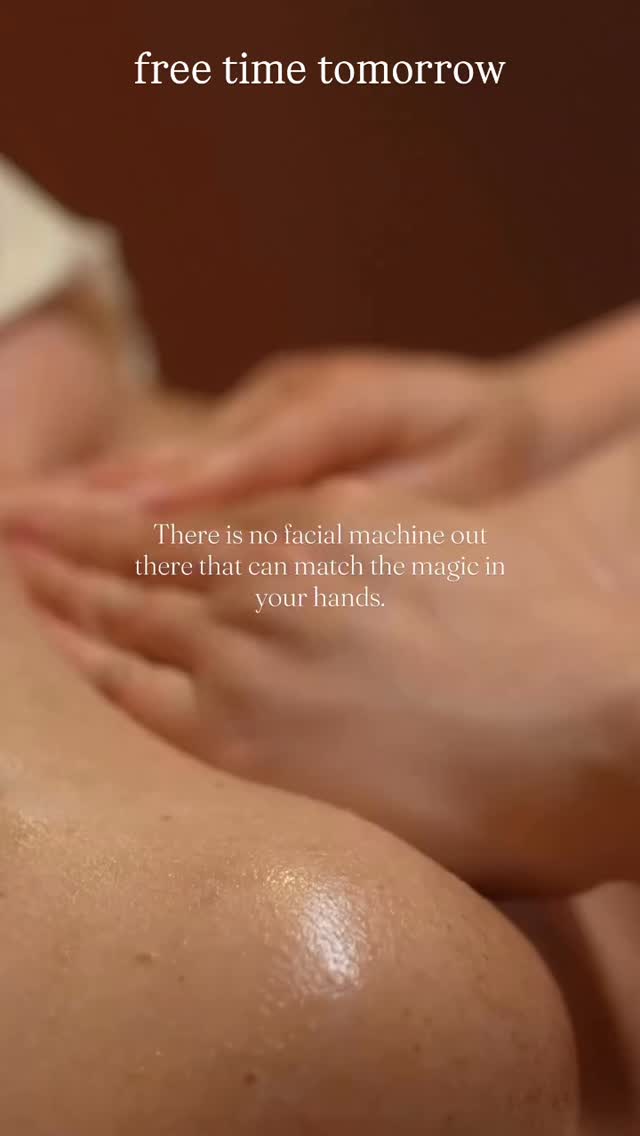 Do you need to loosen up sore, stiff muscles? We have an appointment available for you tomorrow. Book now.
Trenger du å løse opp i ømme muskler, vi har ledig kapasitet i morgen . Book Nå!#lillehammerspa #wellness #massamuscular
https://www.lillehammerspa.no/book-online?category=bcee2cfb-9c8a-402f-af7f-b80204a3d745