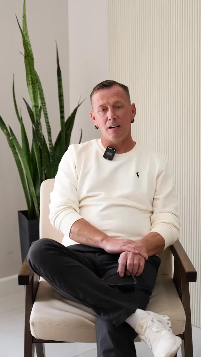 Heikos Reise mit Sirius Dental
Von seinem Behandlungsprozess bis hin zum Service in unserer Klinik erzählt er seine gesamte Erfahrung mit eigenen Worten.
Vertrauen, Aufmerksamkeit und ein professioneller Ansatz…
Jeder zufriedene Patient ist der schönste Beweis dafür, dass wir unsere Arbeit richtig machen.